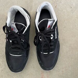 Reebok Men's Black and White Sneakers